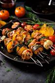 Gegrillte Hähnchen-Spieße mit Gemüse